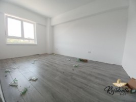 apartament-2-camere-de-vanzare-in-iasi-decomandat-pacurari-la-200-m-in-spate-la-kaufland-baie-cu-geam-10