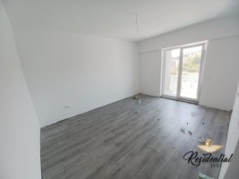 apartament-2-camere-de-vanzare-in-iasi-decomandat-pacurari-la-200-m-in-spate-la-kaufland-baie-cu-geam-7