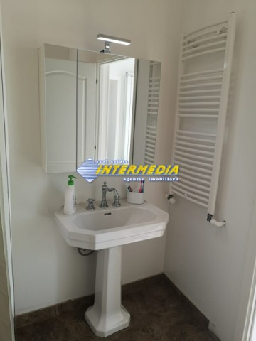 casa-pe-un-nivel-complet-renovata-cu-635-mp-teren-de-vanzare-centru-8