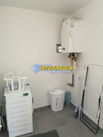 casa-pe-un-nivel-complet-renovata-cu-635-mp-teren-de-vanzare-centru-12