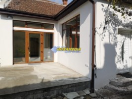 casa-pe-un-nivel-complet-renovata-cu-635-mp-teren-de-vanzare-centru-23