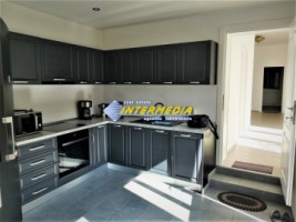 casa-pe-un-nivel-complet-renovata-cu-635-mp-teren-de-vanzare-centru-2