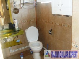 de-vanzare-pensiune-cu-7-camere-spatiu-comercial-si-teren-de-640-mp-stalpeni-arges-18