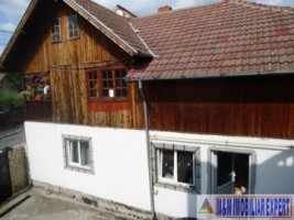 vila-12-camere-cu-teren-1000-mp-de-vanzare-in-centru-campulung-muscel-arges-1