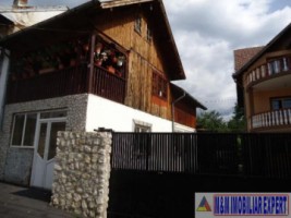 vila-12-camere-cu-teren-1000-mp-de-vanzare-in-centru-campulung-muscel-arges-2