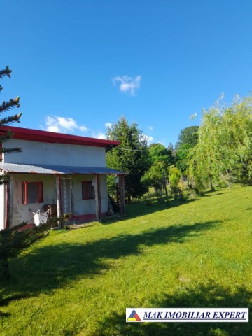 casa-4-camere-cu-teren-2850-mpde-vanzare-in-schitu-golesti-arges-ideala-pentru-familii-sau-retragere-la-tara-60