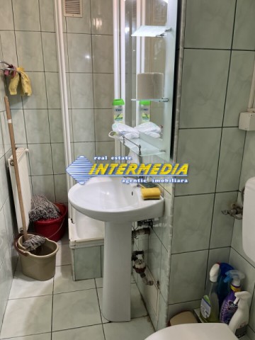 apartament-4-camere-2-bai-de-inchiriat-alba-iulia-zona-centru-17