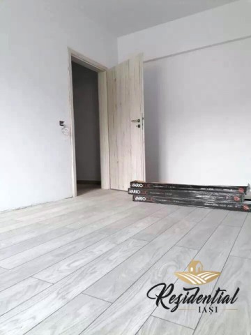 apartament-2-camere-cu-terasa-de-vanzare-in-iasi-pacurari-baie-cu-geam-bloc-cu-lift-6