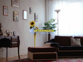 casa-superba-de-vanzare-cu-8-camere-in-alba-iulia-zona-centrala-2