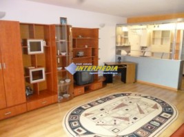 apartament-3-camere-de-inchiriat-in-centru-etaj-1-mobilat-si-utilat-complet-parcare-3