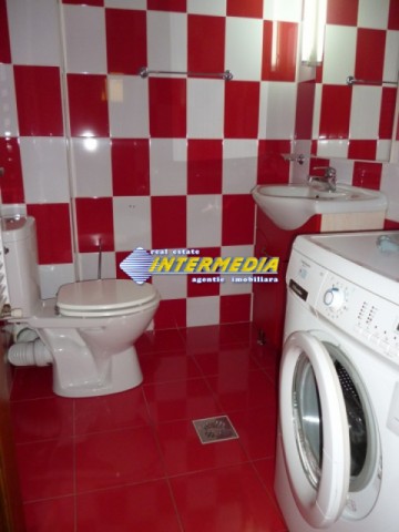 apartament-3-camere-de-inchiriat-in-centru-etaj-1-mobilat-si-utilat-complet-parcare-14