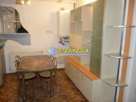 apartament-3-camere-de-inchiriat-in-centru-etaj-1-mobilat-si-utilat-complet-parcare-18