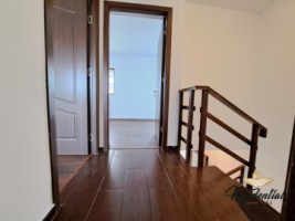 apartament-3-camere-pe-2-niveluri-2-bai-scara-interioara-gradina-terasa-parcare-cug-mutare-imediata-20