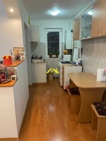 apartament-cu-2-camere-decomandate-cetate-2