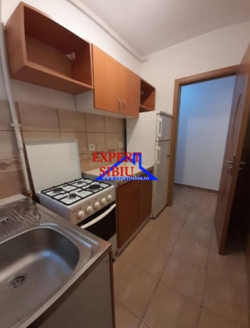 inchiriez-apartament-2-camererenovatzona-mihai-viteazul-3