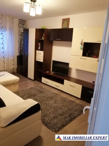 vandut-apartament-cu-2-camere-cf-1-et-4-1