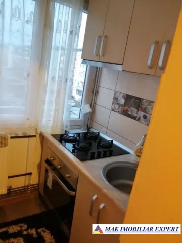 vandut-apartament-cu-2-camere-cf-1-et-4-8