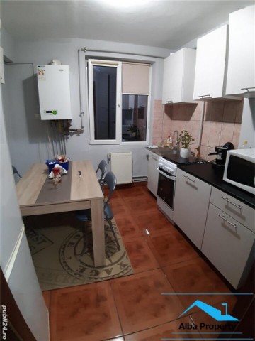 apartament-2-camere-etaj-1-zona-centru-1