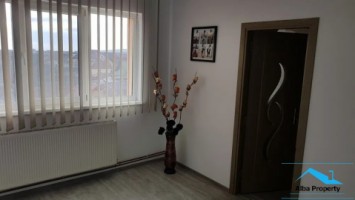 apartament-2-camere-mobilat-zona-cetate-2