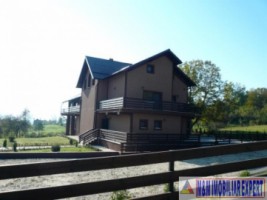 vila-7-camere-teren-13-ha-albestii-de-muscel-1