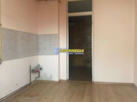 apartament-2-camere-decomandat-cetate-mercur-5