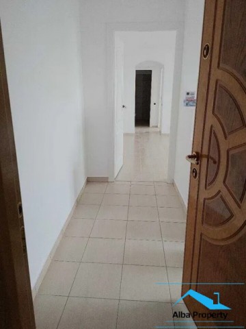 apartament-2-camere-renovat-alba-iulia-2