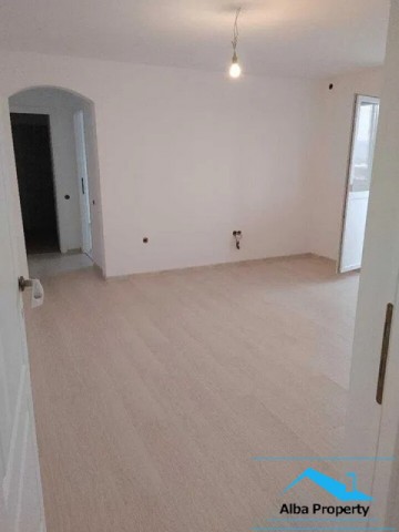 apartament-2-camere-renovat-alba-iulia-1