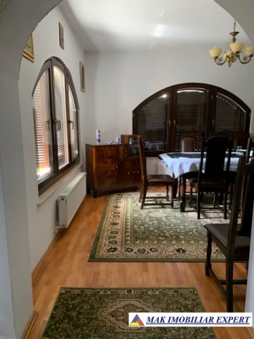 nou-vila-6-camere-teren-1300-mp-campulung-8