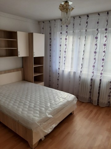 apartament-4-camere-primaveriiscoala-12-et2-80-mp-300-euro-neg