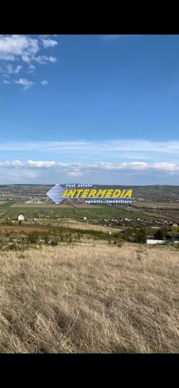 teren-intravilan-de-vanzare-in-suprafata-de-2900-mp-cu-deschidere-43-alba-iulia-1