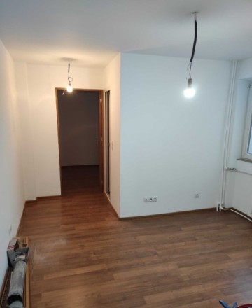 apartament-2-camere-etaj-1-renovat-complet-pret-neg