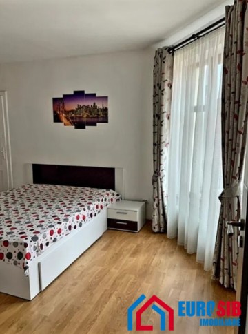 apartament-3-camere-decomandat-de-inchiriat-zona-centrul-istoric-2