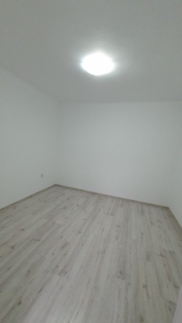 ultracentral-2cam-cf1dec-et1-renovat-recent-55000-euro-12