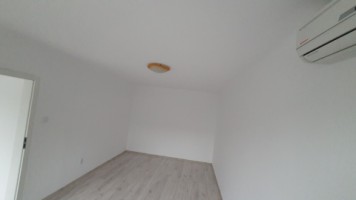 ultracentral-2cam-cf1dec-et1-renovat-recent-55000-euro-3