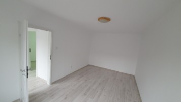 ultracentral-2cam-cf1dec-et1-renovat-recent-55000-euro-15