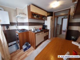 gasca-zurli-apartament-3-camere-cf-1-et-14-campulung-3