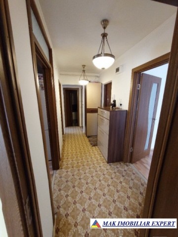 gasca-zurli-apartament-3-camere-cf-1-et-14-campulung-4