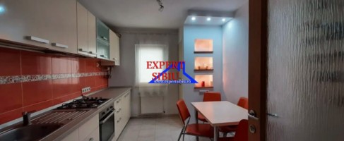 inchiriez-apartament-3-camere-decomandatrenovat-zona-centrala-2