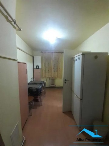 apartament-1-camera-mobilat-zona-cetate-1