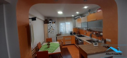 apartament-2-camere-decomandat-zona-cetate