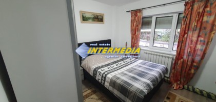 apartament-2-camere-decomandat-de-inchiriat-61-mp-alba-iulia-complet-mobilat-si-utilat-nou-3