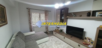 apartament-2-camere-decomandat-de-inchiriat-61-mp-alba-iulia-complet-mobilat-si-utilat-nou-6