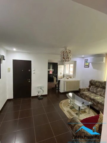 apartament-3-camere-zona-cetate-2