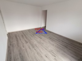 vand-apartament-3-camere-recent-renovatzona-mihai-viteazul-3