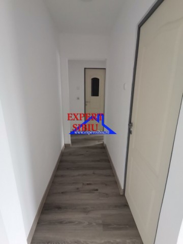 vand-apartament-3-camere-recent-renovatzona-mihai-viteazul-10