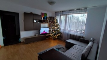 apartament-3-camere-zona-parcul-mihai-eminescu-etaj-4-cu-sarpanta