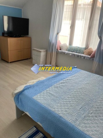 casa-renovata-de-vanzare-zona-centru-11