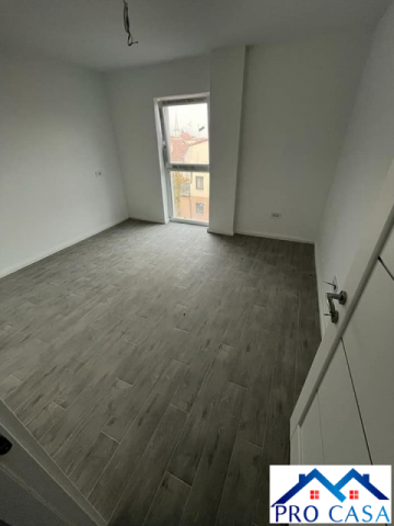 vand-apartament-2-camere-in-bloc-nou-centru