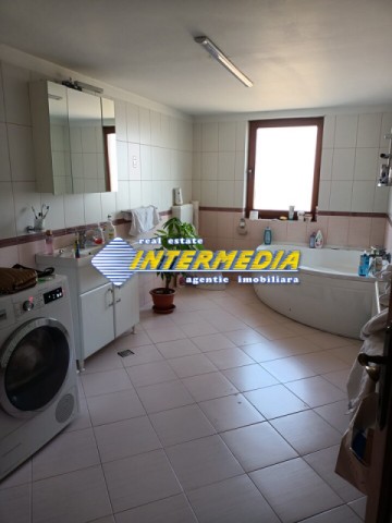 casa-de-vanzare-in-alba-iulia-partos-cu-5-camere-finisata-complet-si-teren-1000-mp-1