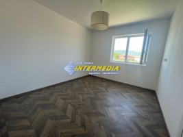 casa-noua-de-vanzare-in-alba-iulia-finisata-la-cheie-cu-4-camere-cu-toate-utilitatile-11